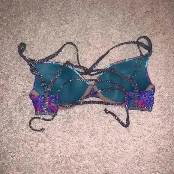 Maaji NWOT size small bikini top - Picture 2 of 3